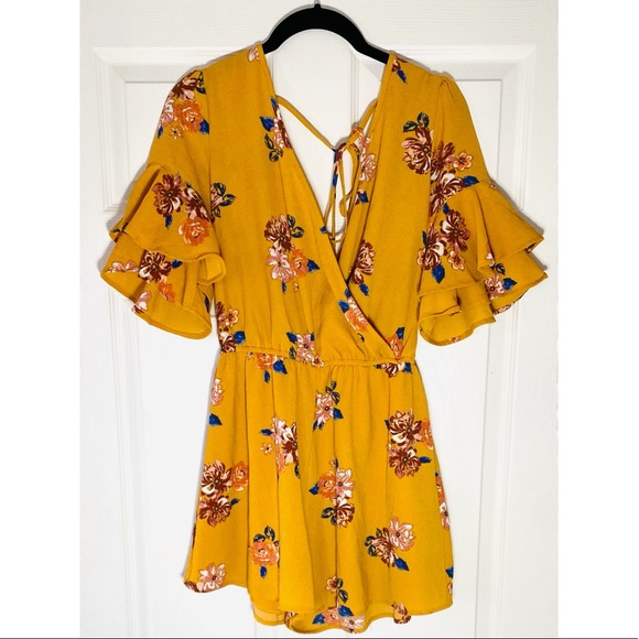 Women’s Vibrant Yellow Floral Spring Romper - Picture 2 of 2
